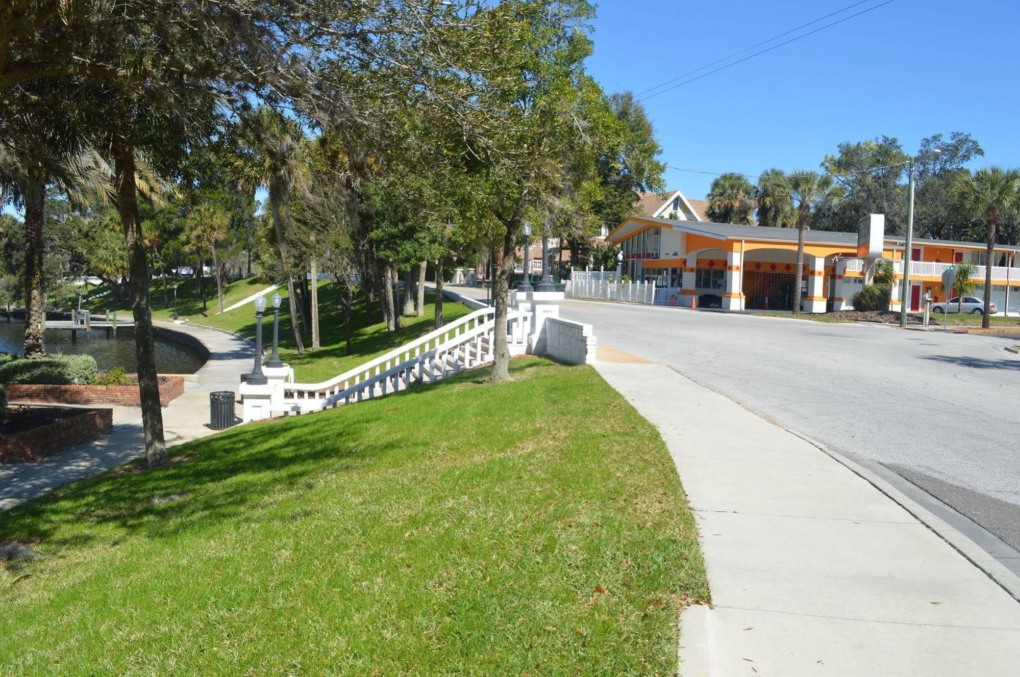 Tarpon Inn Tarpon Springs Exterior photo